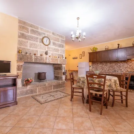 E Confortevole Apartment