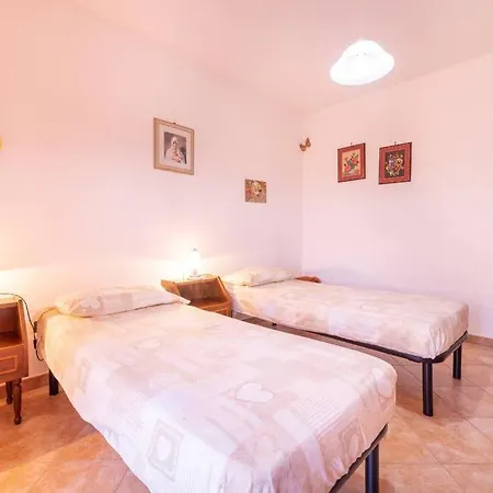 Bello E Confortevole Appartamento